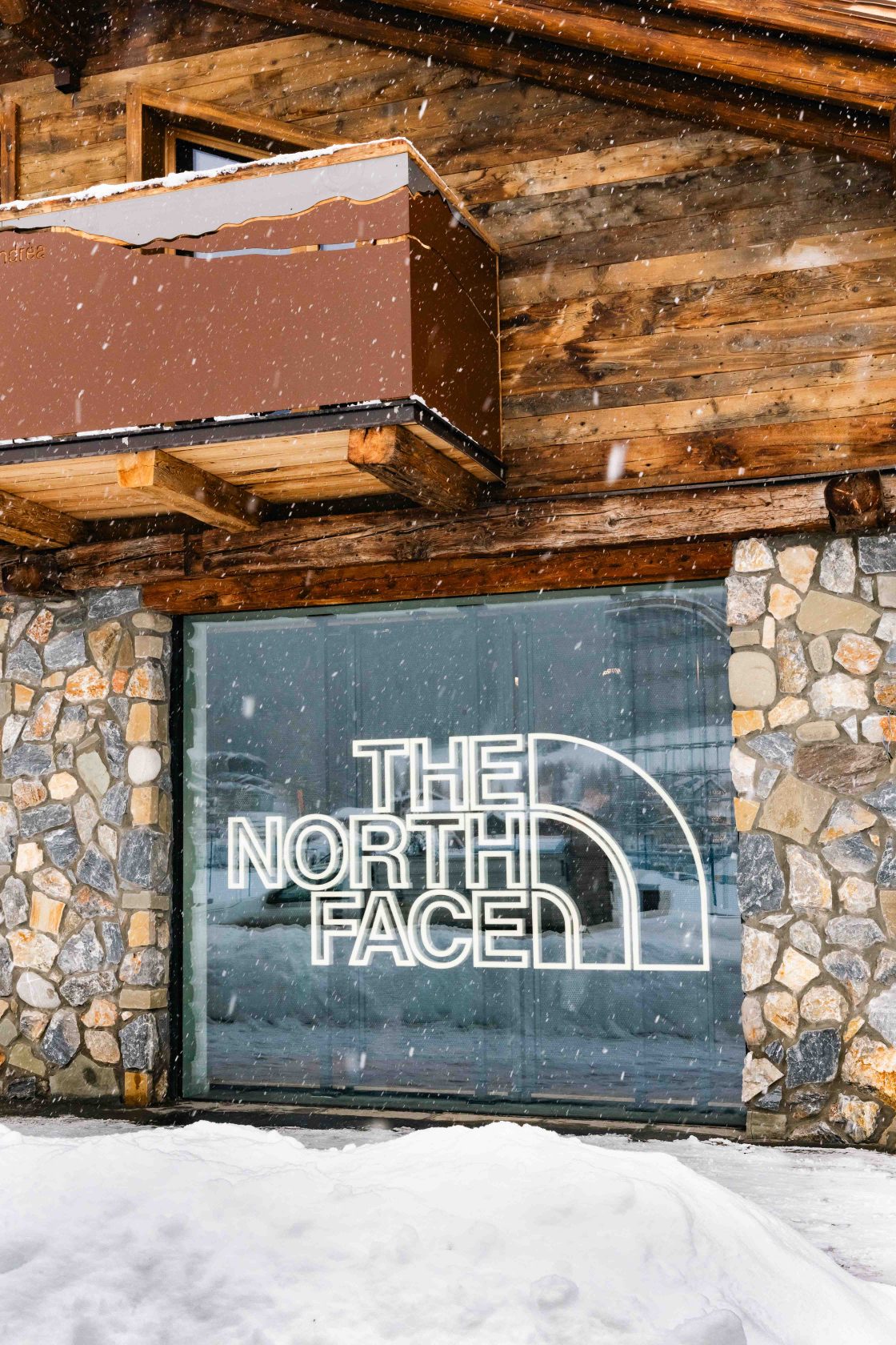 THE NORTH FACE